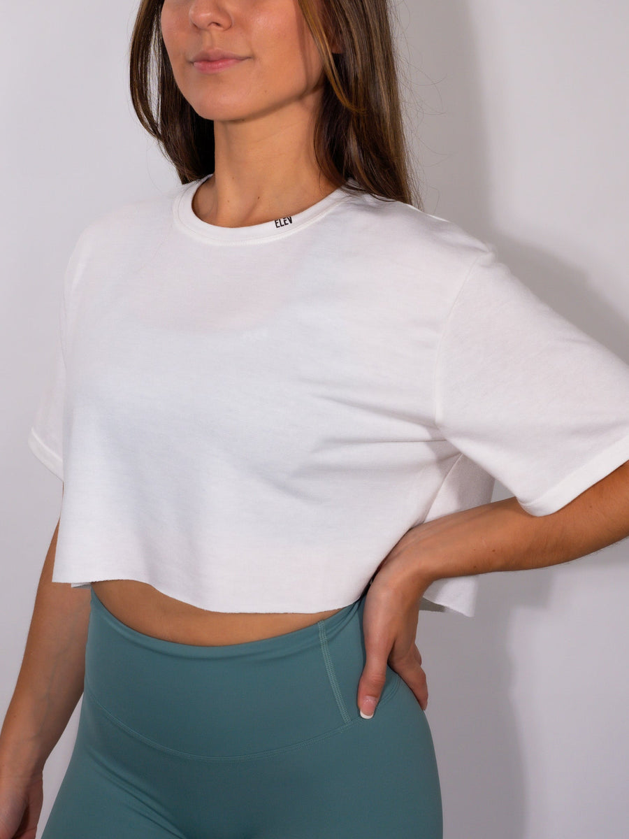 Chill Flow Crop Top Blessed White - ELEV.Fitness